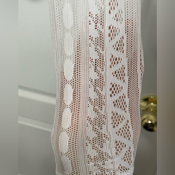 BCBG Maxazria Longsleeve Lace Top - Picture 4 of 4